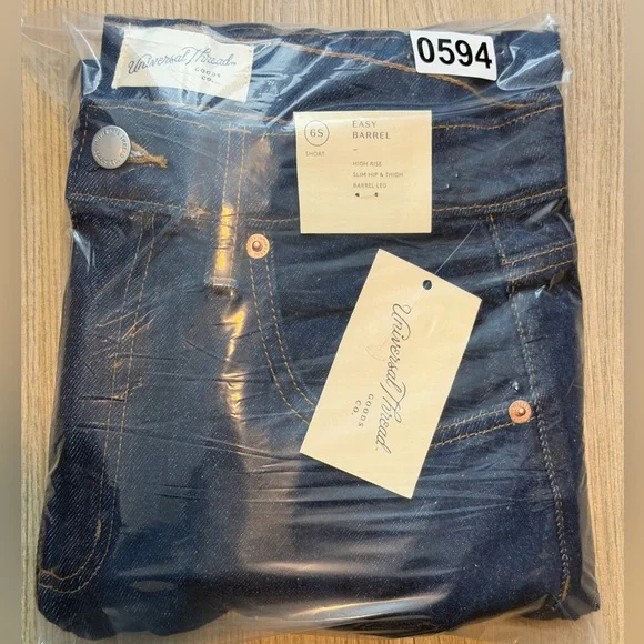 Women High-Rise Easy Barrel Ankle Jeans Universal Thread Rinse Dark Wash 2 & 6S - Picture 11 of 13